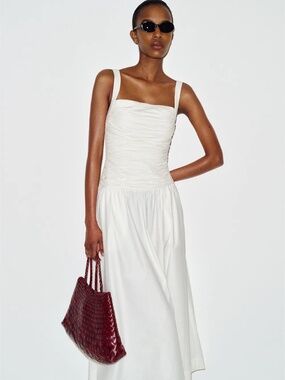 delilah linen dress reformation Reformation + Delilah Linen Dress